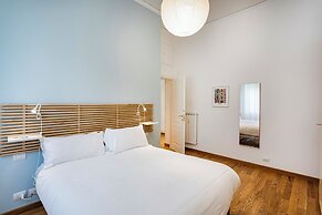 Light Apartment in Albaro