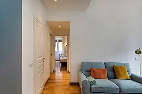Light Apartment in Albaro