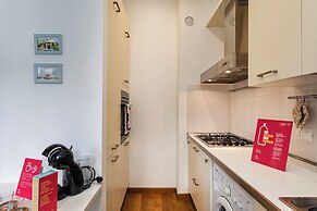 Light Apartment in Albaro