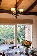 StayAU Stunning Villa near Wildlife Park