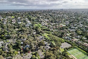 StayAU Stunning Villa near Wildlife Park