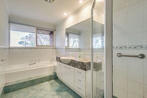 StayAU Stunning Villa near Wildlife Park