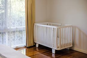 StayAU Stunning Villa near Wildlife Park