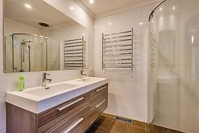 StayAU Stunning Villa near Wildlife Park