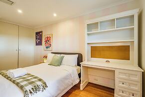 StayAU Stunning Villa near Wildlife Park