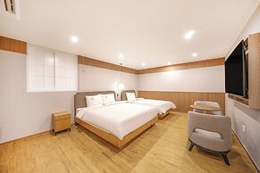 H AVENUE HOTEL in Gyeongju