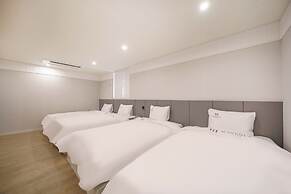 H AVENUE HOTEL in Gyeongju