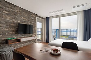 Urbanstay Siheung Geobukseom