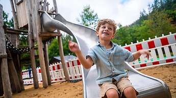 Modern Chalet With Dishwasher, in a Holiday Park, in a Natural Environ