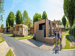 Nice Chalet With Terrace, 9 km From Maastricht