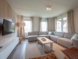 Restyled Villa With Infrared Sauna Near sea