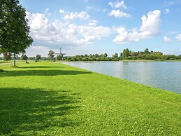 Houseboat With Roof Terrace in Uitgeestermeer