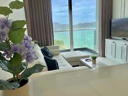 Beachfront Bang Saray By RoomQuest Hotel