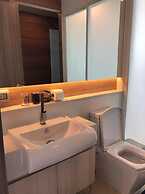 Beachfront Bang Saray By RoomQuest Hotel