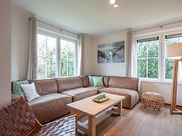 Restyled Villa in a Holiday Park Near sea