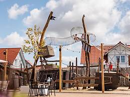 Restyled Villa in a Holiday Park Near sea