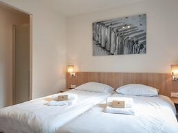 Restyled Villa in a Holiday Park Near sea