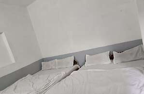 Goroomgo Kanhiya Tourist Guest House Kedarnath