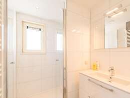 Nice Lodge With two Bathrooms, on a Holiday Park at 1.5 km. From the B