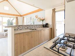 Nice Lodge With two Bathrooms, on a Holiday Park at 1.5 km. From the B