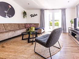 Modern Chalet on the Water in the Brabant Kempen