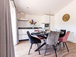 Modern Chalet on the Water in the Brabant Kempen