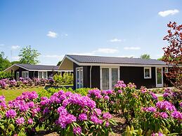 Modern Chalet on the Water in the Brabant Kempen