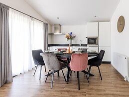 Modern Chalet on the Water in the Brabant Kempen