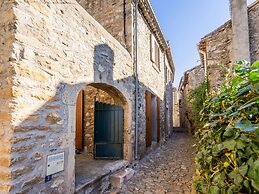 Holiday Home in Minerve With Private Courtyard