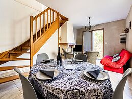Holiday Home in Minerve With Private Courtyard