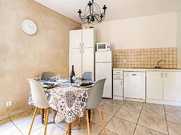Holiday Home in Minerve With Private Courtyard