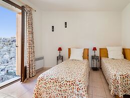 Holiday Home in Minerve With Private Courtyard
