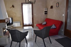 Vineyards & Village Stay
