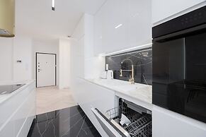 Grzybowska Apartment by Renters Prestige
