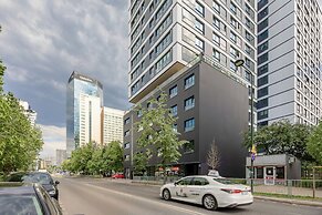 Grzybowska Apartment by Renters Prestige