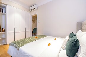 Roseville SOHO and Suites by Nagisa Bali