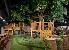 Spacious Villa in Forest Park