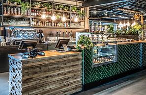 Spacious Villa in Forest Park