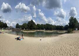 Spacious Villa in Forest Park