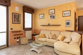 Ganden s Flat in Modena
