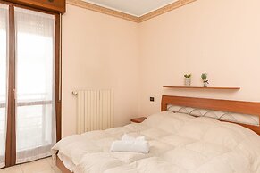 Ganden s Flat in Modena