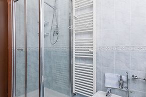 Ganden s Flat in Modena