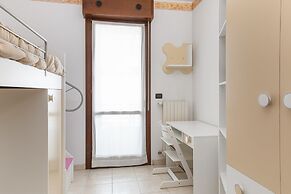 Ganden s Flat in Modena