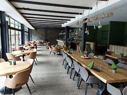 Modern Chalet in a Holiday Park
