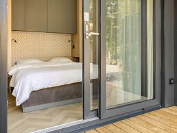 Modern Chalet in a Holiday Park