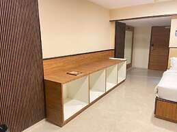 HOTEL HIGH RISE REGENCY