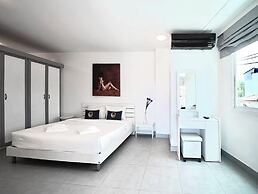 Roomquest Utopia Kata and Residence