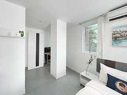 Roomquest Utopia Kata and Residence