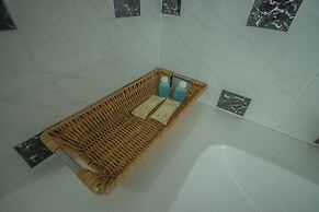 Roomquest Utopia Kata and Residence