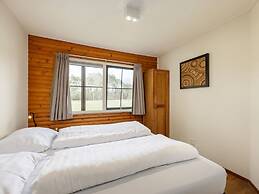 Wooden Bungalow With Dishwasher, 3 km. van Putten